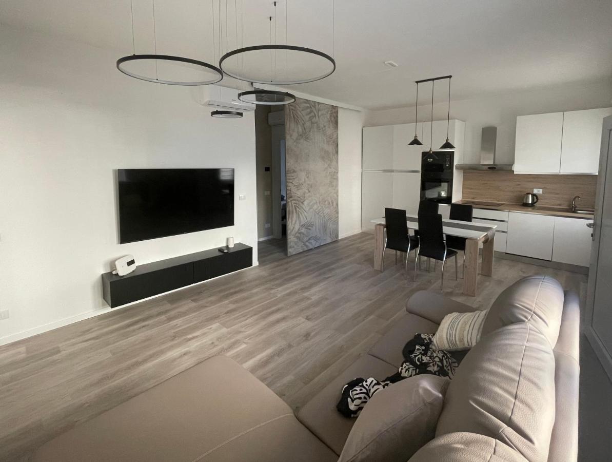 Gigi House Appartamento Piazza Mazzini 300M Dal Mare Lido di Jesolo Buitenkant foto
